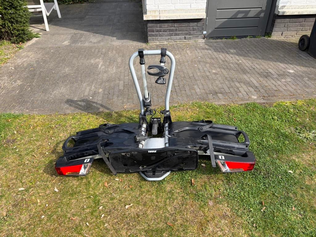 Thule easyfold 932 opvouwbare fietsendrager kantelbaar, Auto diversen, Ophalen, Elektrische fiets, Zo goed als nieuw, 2 fietsen