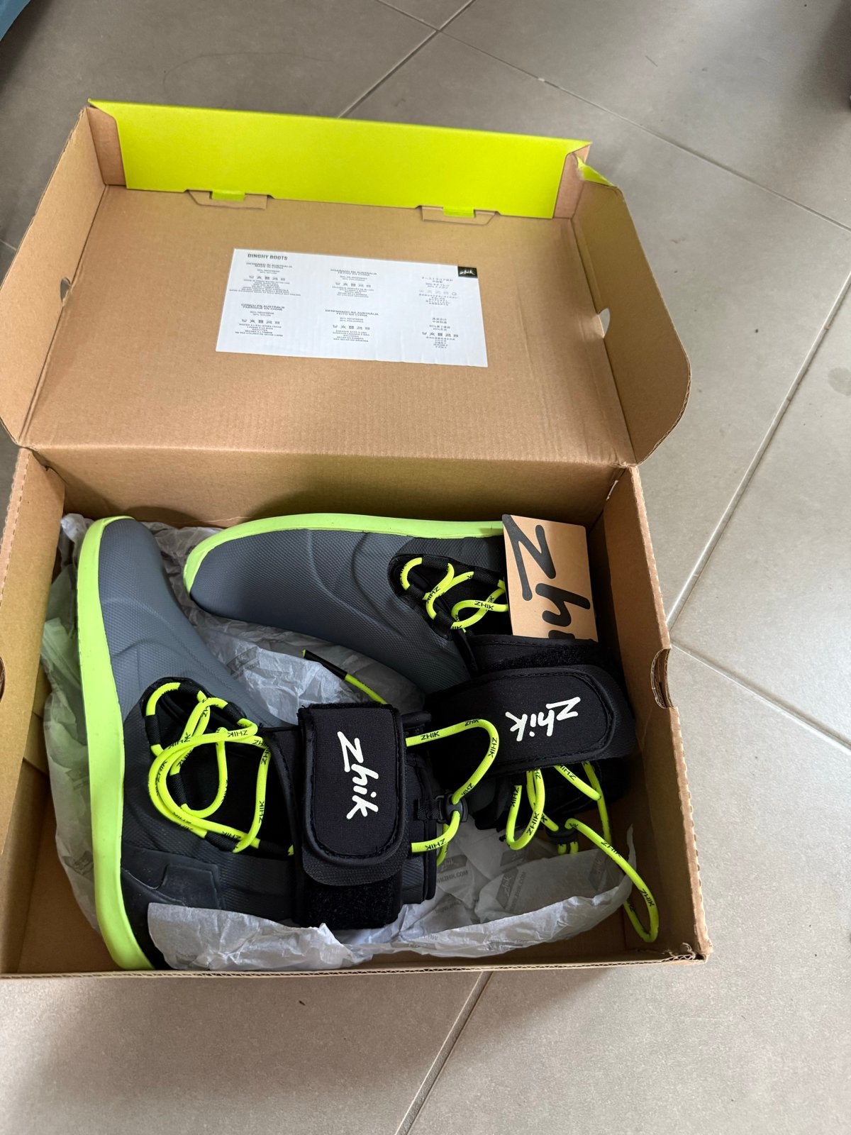 Nieuwe Zhik Dinghy Boots - Maat 5 (UK), Watersport en Boten, Ophalen of Verzenden, Nieuw, Dame of Heer, Zeil- of Surfschoenen