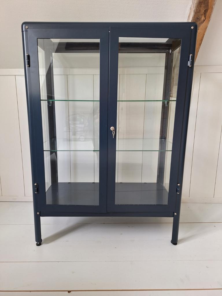 Vitrinekast Fabrikör, Huis en Inrichting, Kasten | Vitrinekasten, Ophalen, Met deur(en), 100 tot 150 cm, 50 tot 100 cm