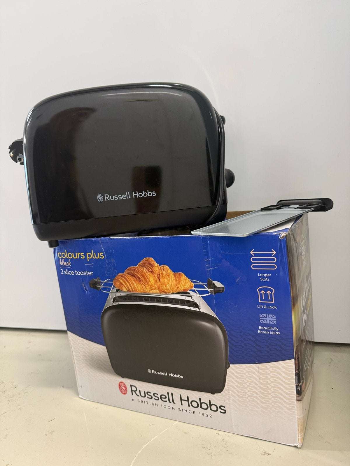 Russell Hobbs 26550-56, Witgoed en Apparatuur, Broodroosters, Gebruikt, Uitneembare kruimellade, Verzenden, Service@eu.russellhobbs.com