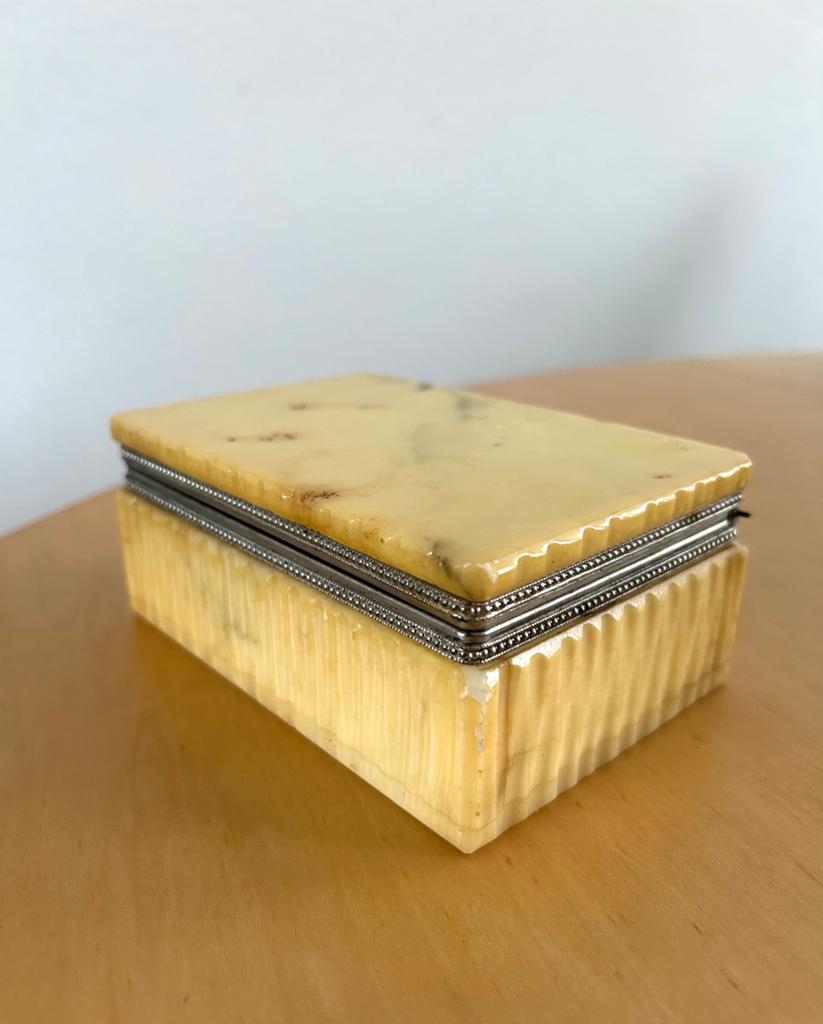 Italiaanse sieradendoos van albast, Ophalen of Verzenden