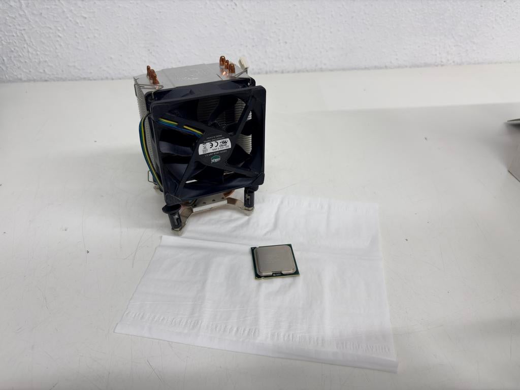 Intel Core 2 Quad Q6600 Processor met Koeler, Computers en Software, Processors, Gebruikt, 4-core, 2 tot 3 Ghz, Ophalen of Verzenden