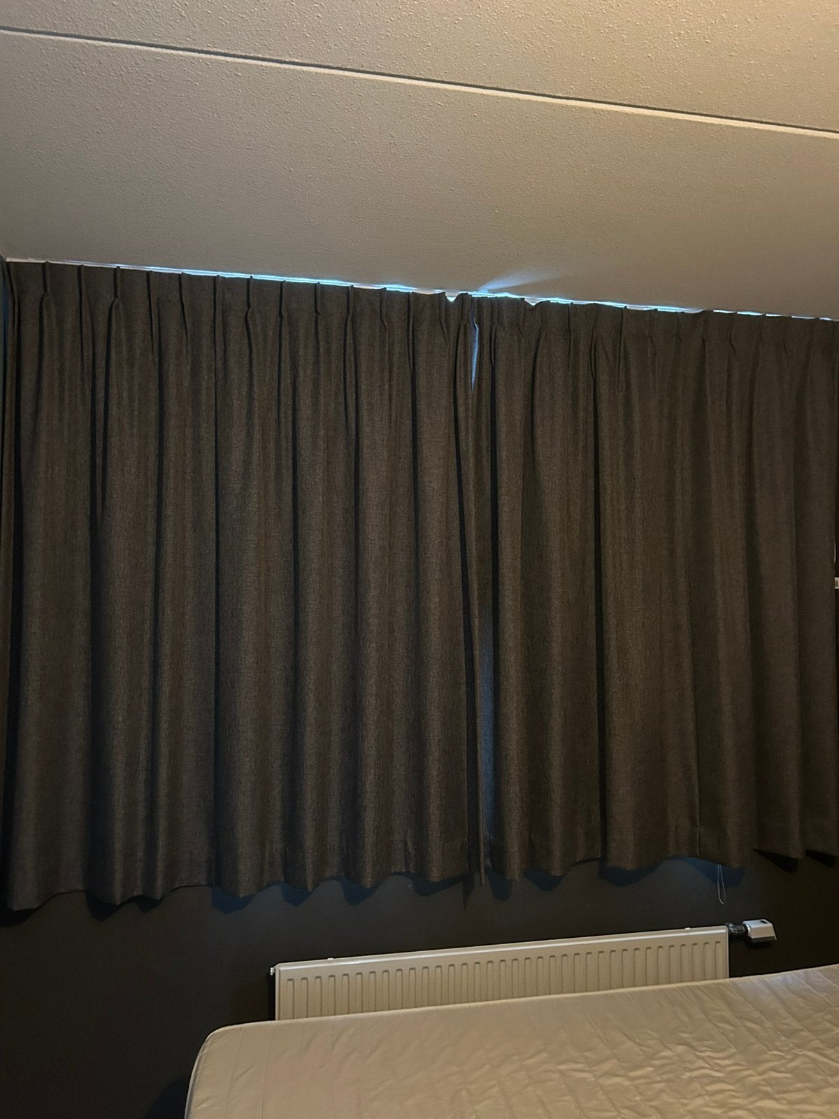 Antraciet verduisterings gordijnen, Huis en Inrichting, Gebruikt, Ophalen of Verzenden, 200 cm of meer, 150 tot 200 cm