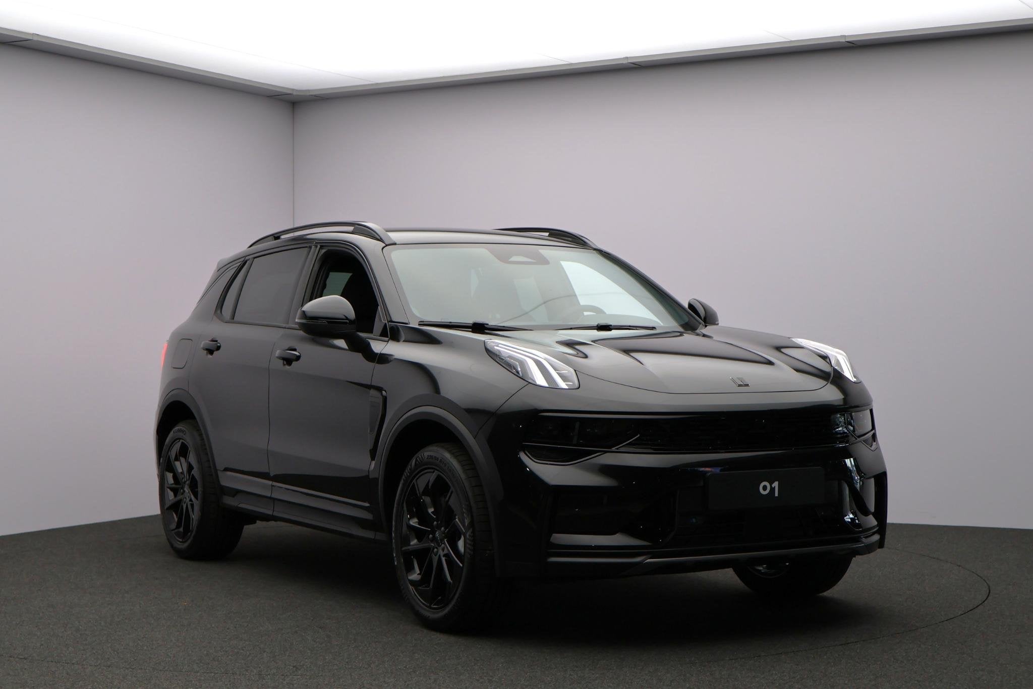 Lynk & Co 01 1.5 Core Black Edition! GRATIS TREKHAAK ACTIE!, Auto's, Euro 6, 4 cilinders, Automatische klimaatregeling, Alcantara