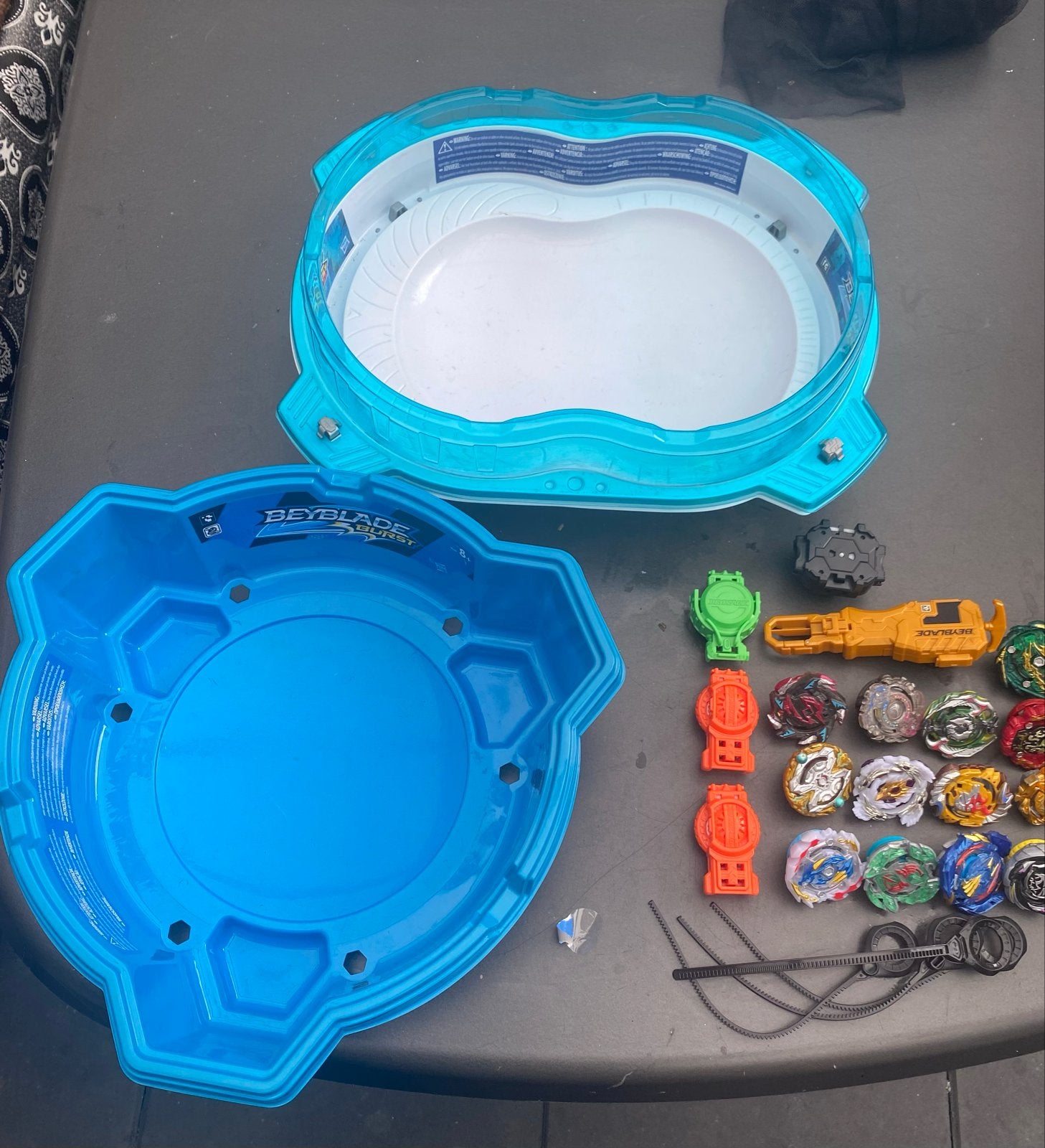 Grote Beyblade Burst set met arena's en veel Beyblades, Ophalen, Gebruikt, Jongen of Meisje