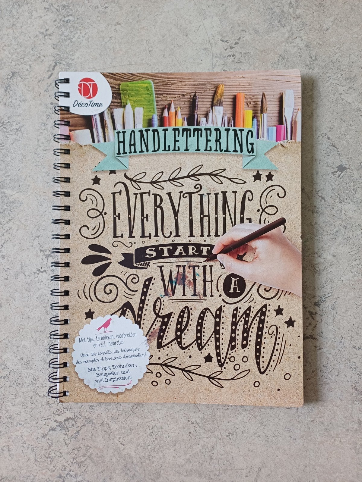 Handlettering Boek: Everything Starts with a Dream, Hobby en Vrije tijd, Tekenen, Ophalen of Verzenden, Zo goed als nieuw, Boek of Gids