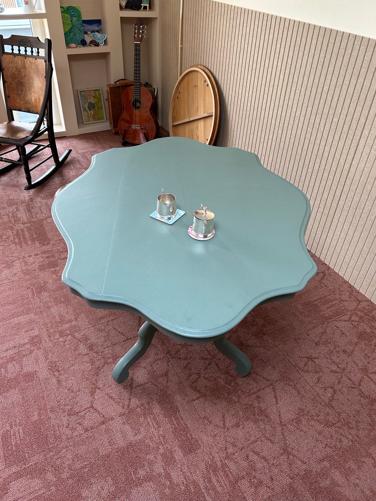 Opgeknapte notenhouten tafel - Uniek design, Ophalen