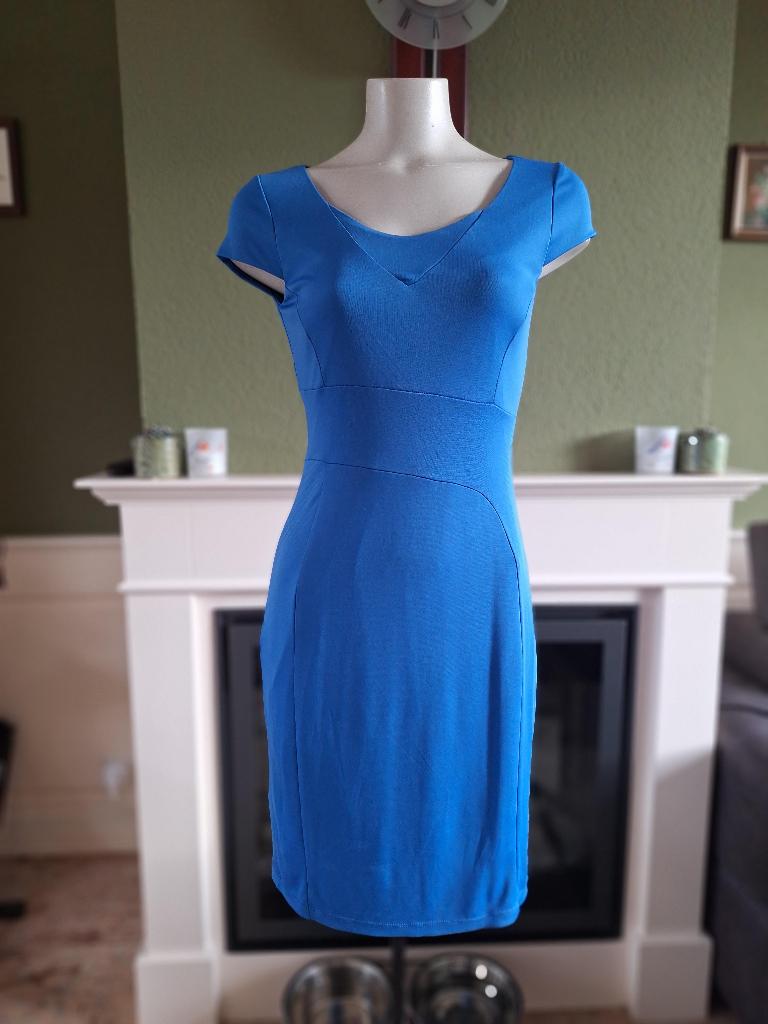 Eroke blauwe pencil dress jurk IT 44 NL 40, Maat 38/40 (M), Zo goed als nieuw, Knielengte, Eroke