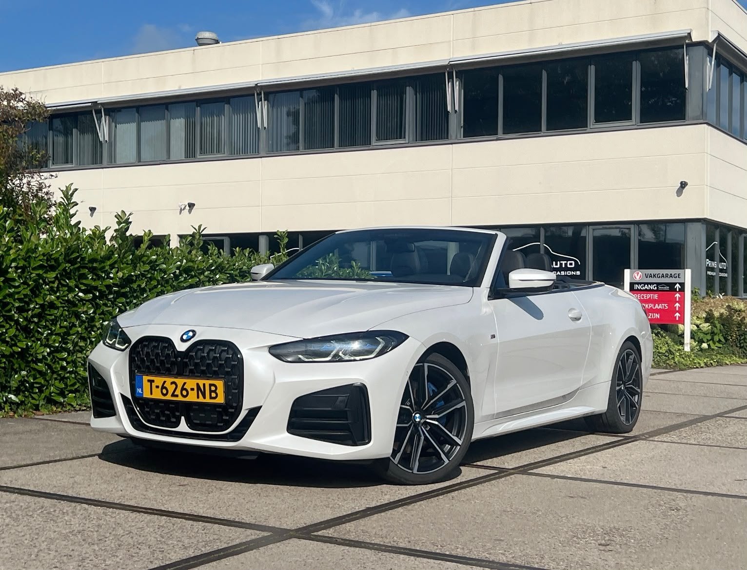 BMW 4 Serie Cabrio M440i xDrive High Executive |LASER|360 CA, Auto's, Dealer onderhouden, 4-Serie, 4 stoelen, Wit