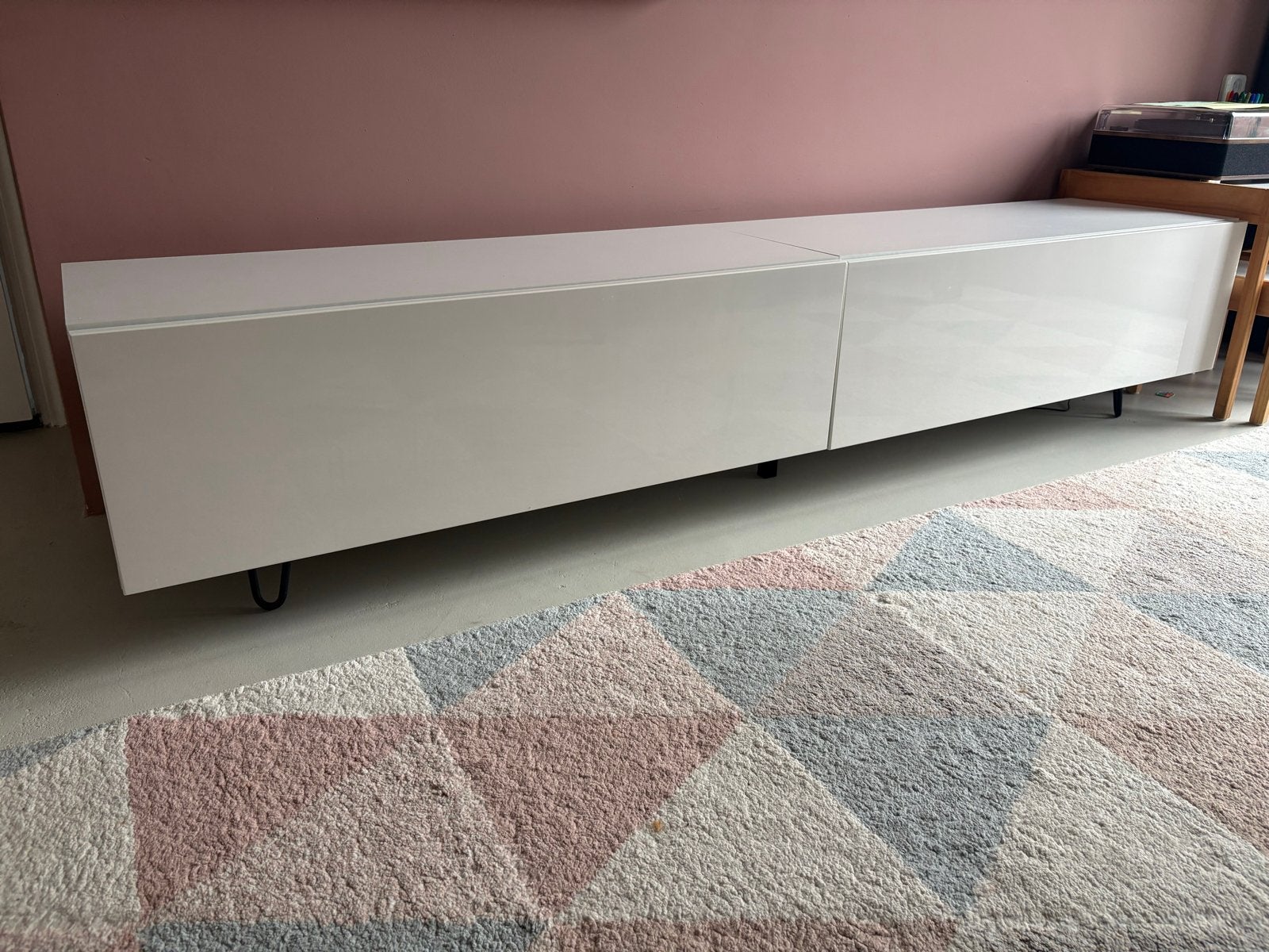 IKEA TV meubel / dressoir / lage kast wit, Huis en Inrichting, Kasten | Televisiemeubels, Ophalen, Overige materialen, Gebruikt