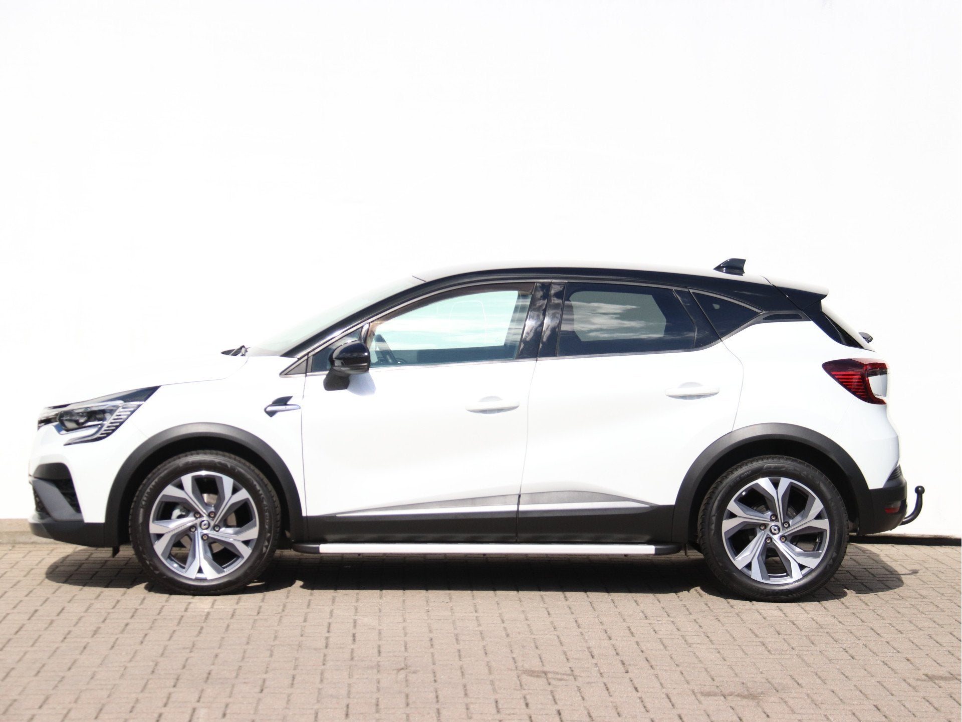 Renault Captur 1.3 mild hybrid 160 R.S. Line SIDESTEPS / ADA, Gebruikt, 4 cilinders, Wit, 1330 cc