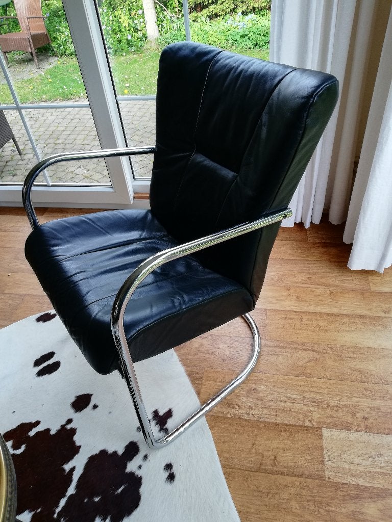 Deense design vintage fauteuil zwart leer, chroom KEBE, Huis en Inrichting, Ophalen, Zo goed als nieuw, Vintage design Deens, Leer