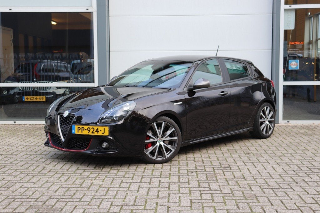 Alfa romeo GIULIETTA 1.4 T 170PK AUT MultiAir  SUPER/ORIG.NL, Bluetooth, Euro 6, 4 cilinders, Zwart