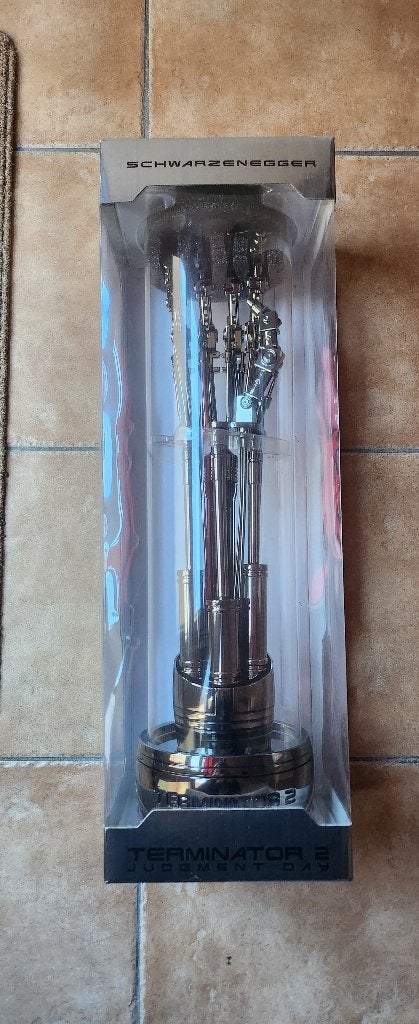Terminator judgement day endo arm limited collectors edition, Ophalen of Verzenden, Vanaf 6 jaar, Nieuw in verpakking, Boxset