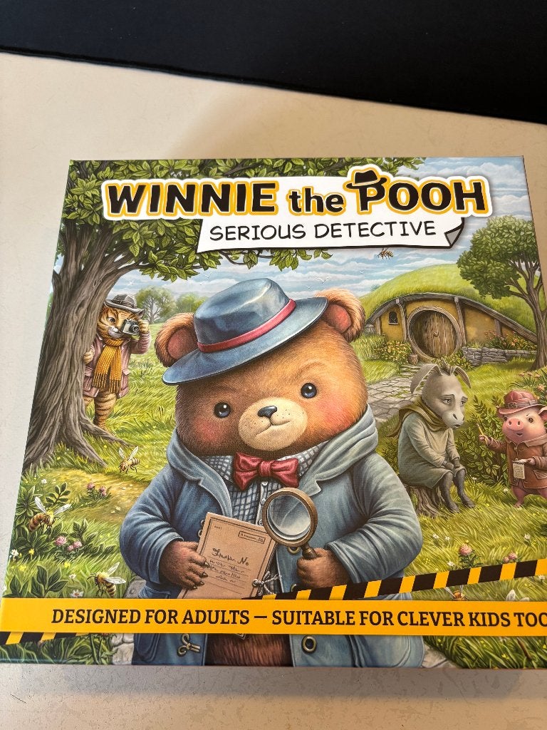 Bordspel Winnie the Pooh: Serious Detective EN, Vijf spelers of meer, Ophalen of Verzenden, Zo goed als nieuw