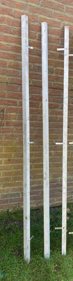 Thermisch verzinkte hoeklijnen met strip 40x40x4 en 2070mm, Ophalen of Verzenden, Zo goed als nieuw