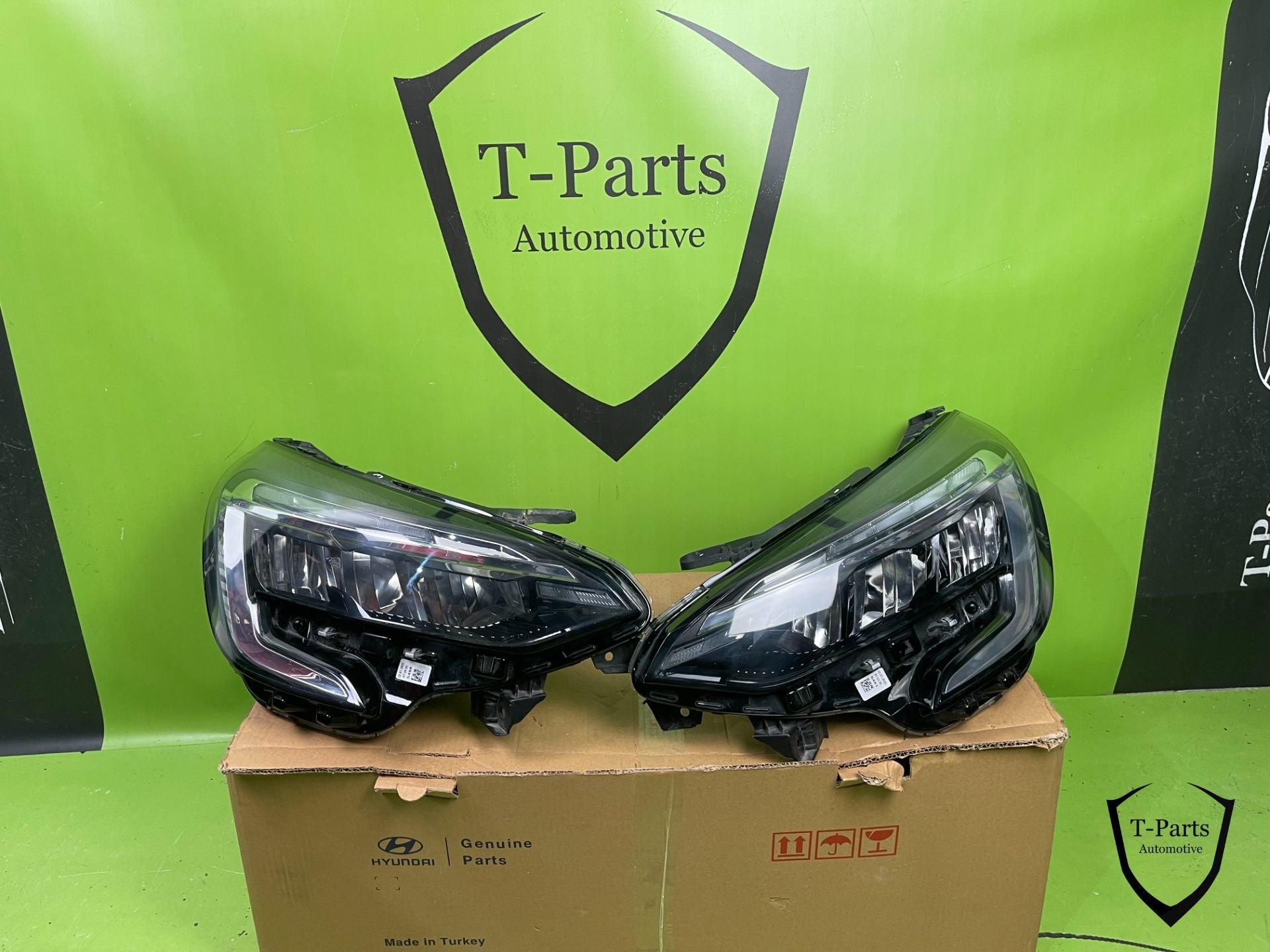 renault clio 5 koplamp links rechts 260609987R 260100902R