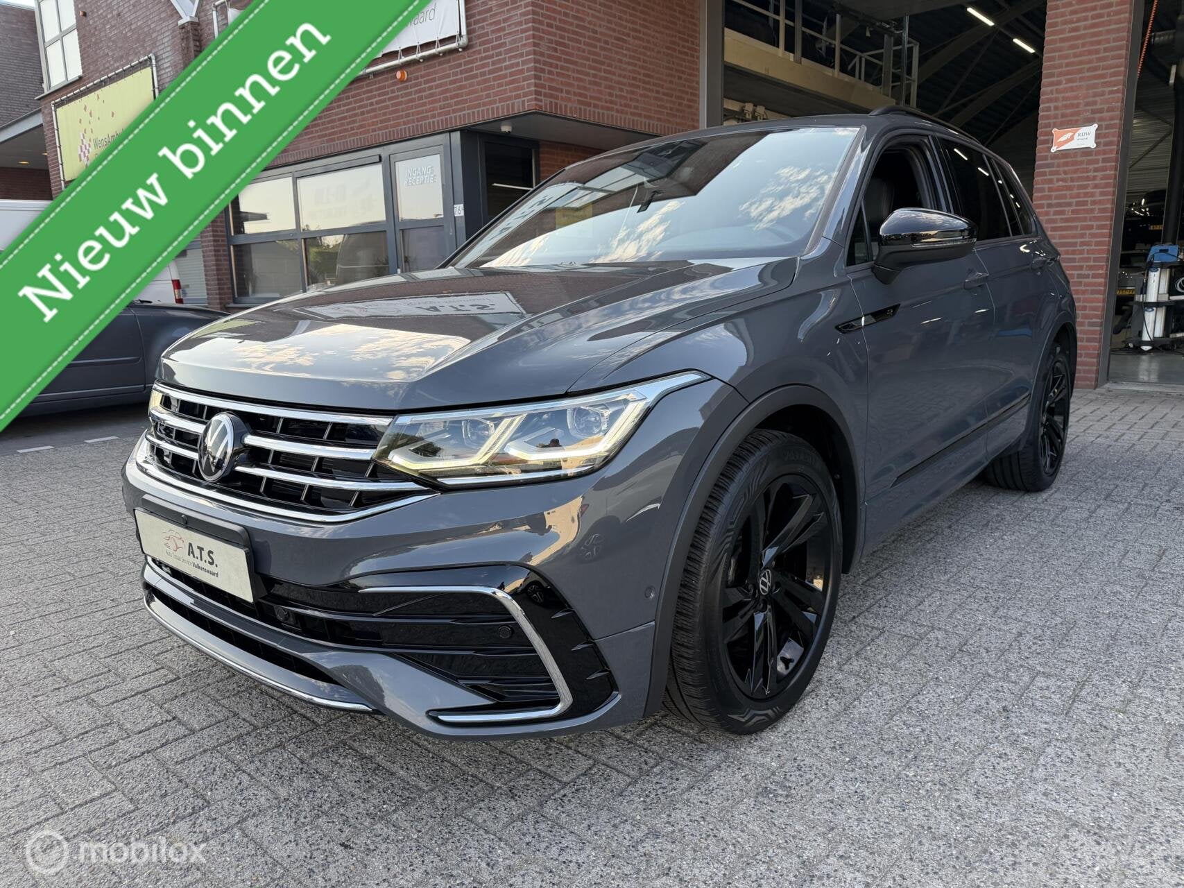 Volkswagen Tiguan 1.5 TSI R-Line PANO-DAK*IQ*ACC*CAMERA*PDC*, Auto's, 15 km/l, Euro 6, 4 cilinders, 150 pk