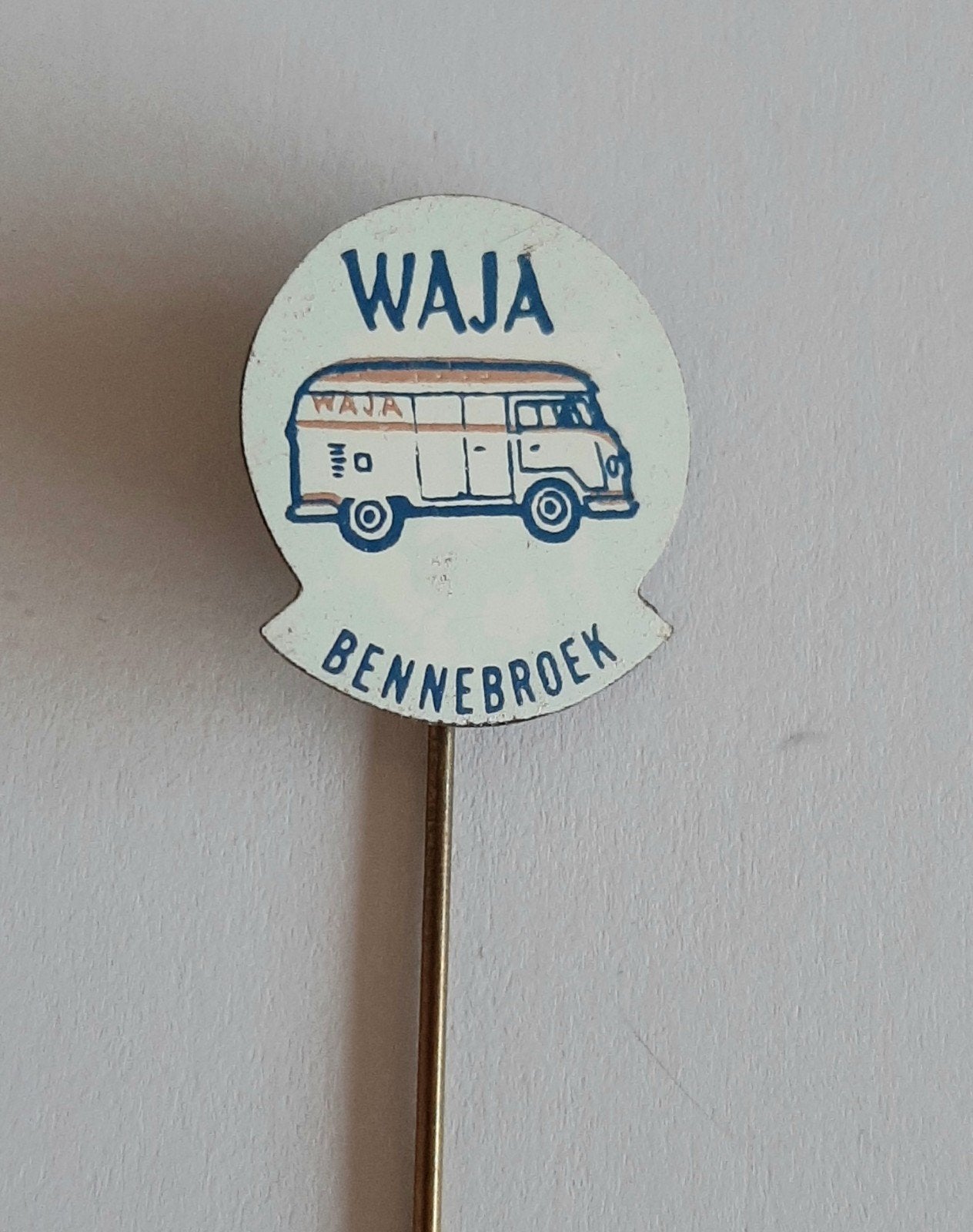 Speldje VOLKSWAGENBUSJE TYPE 1, WAJA BUSJE, Verzamelen, Ophalen of Verzenden, Gebruikt, Overige onderwerpen, Speldje of Pin