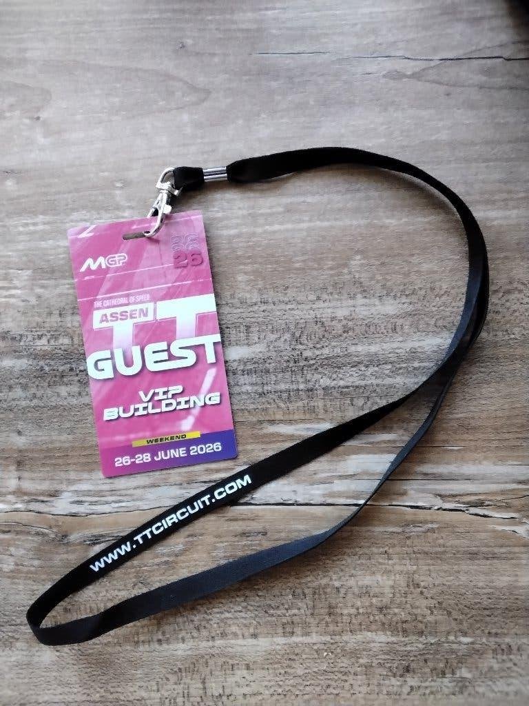 TT assen 2026 vip kaart guest weekend, Ophalen of Verzenden, Nieuw, Motoren