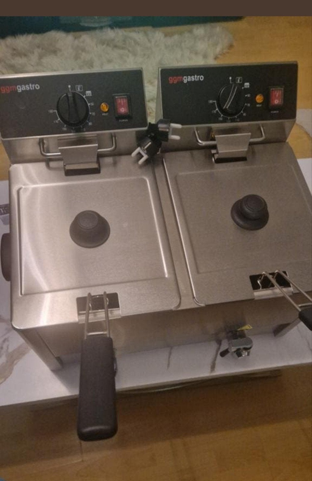 Professionele Friteuse 2x8L - Nieuwstaat., 4 liter of meer, Ophalen of Verzenden, Nieuw