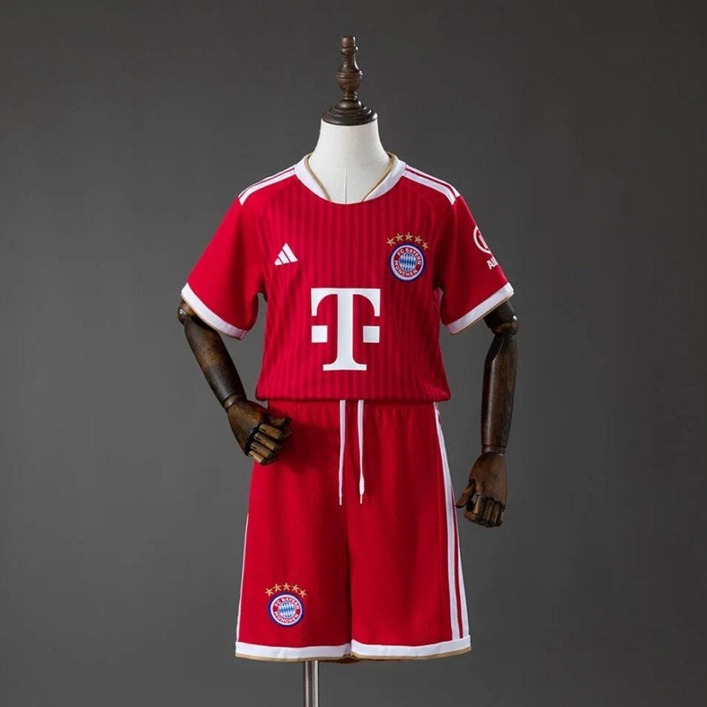Bayern München Thuis kit 26/27 Kids |Met Bedrukking +Broekje, Kleding | Heren, Sportkleding, Verzenden, Nieuw, Overige maten, Voetbal