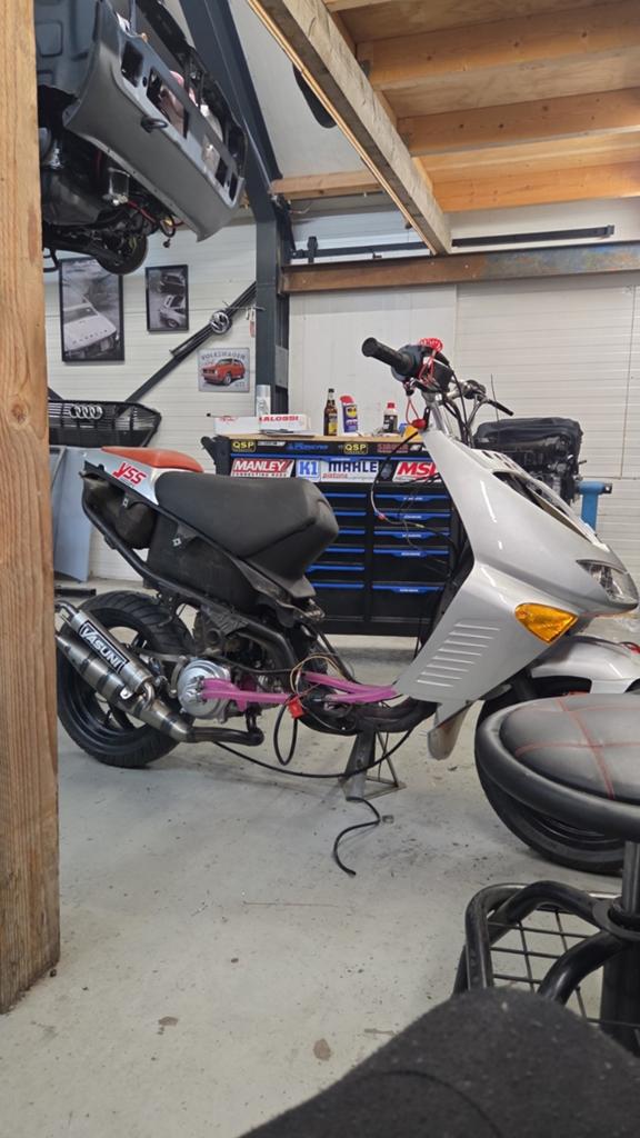 Aprilia sr 50 70cc, Fietsen en Brommers, Scooters | Aprilia, Ophalen, Tweetakt, 70 cc, Overige modellen