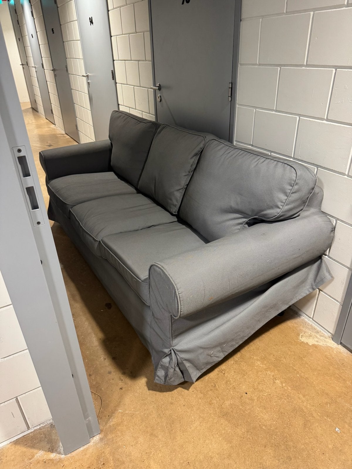 IKEA EKTORP 3-zits bank in de kleur Hakebo donkergrijs., Ophalen, Gebruikt, Driepersoons, 75 tot 100 cm