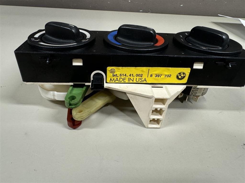 Foto 3 van Bmw Z3 Heater Climate Fan Switch Controls 8 397 712 / 94 614