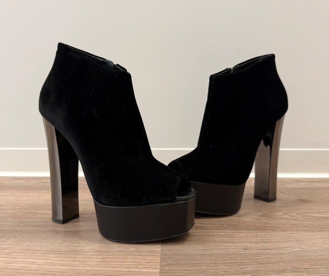 Giuseppe Zanotti enkellaarsjes, Zwart, Lage of Enkellaarzen, Ophalen of Verzenden, Zo goed als nieuw