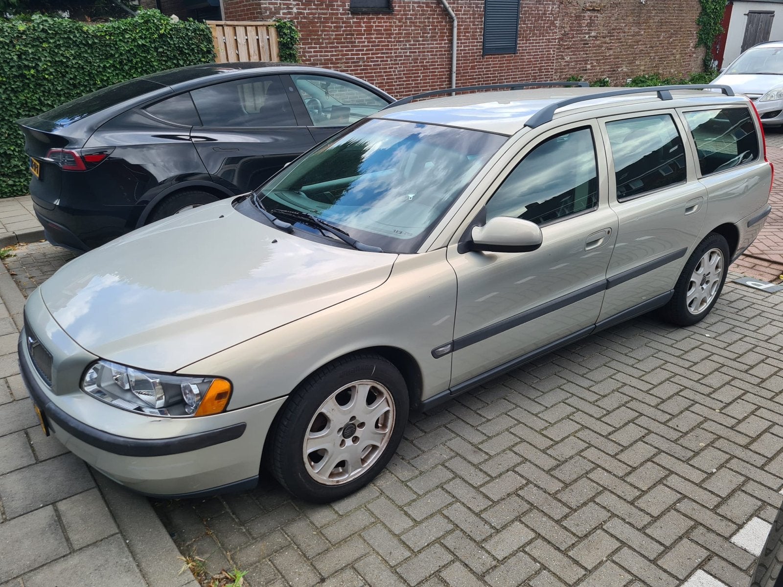 Volvo V70 2.4 140PK 2001 Beige, Ophalen, Nieuw, Volvo, Bumper