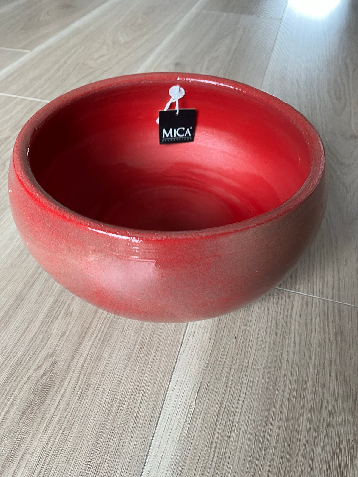 Mica Decorations Rode Schaal - Handgemaakt Aardewerk, Huis en Inrichting, Schaal, Rond, Nieuw, Ophalen of Verzenden