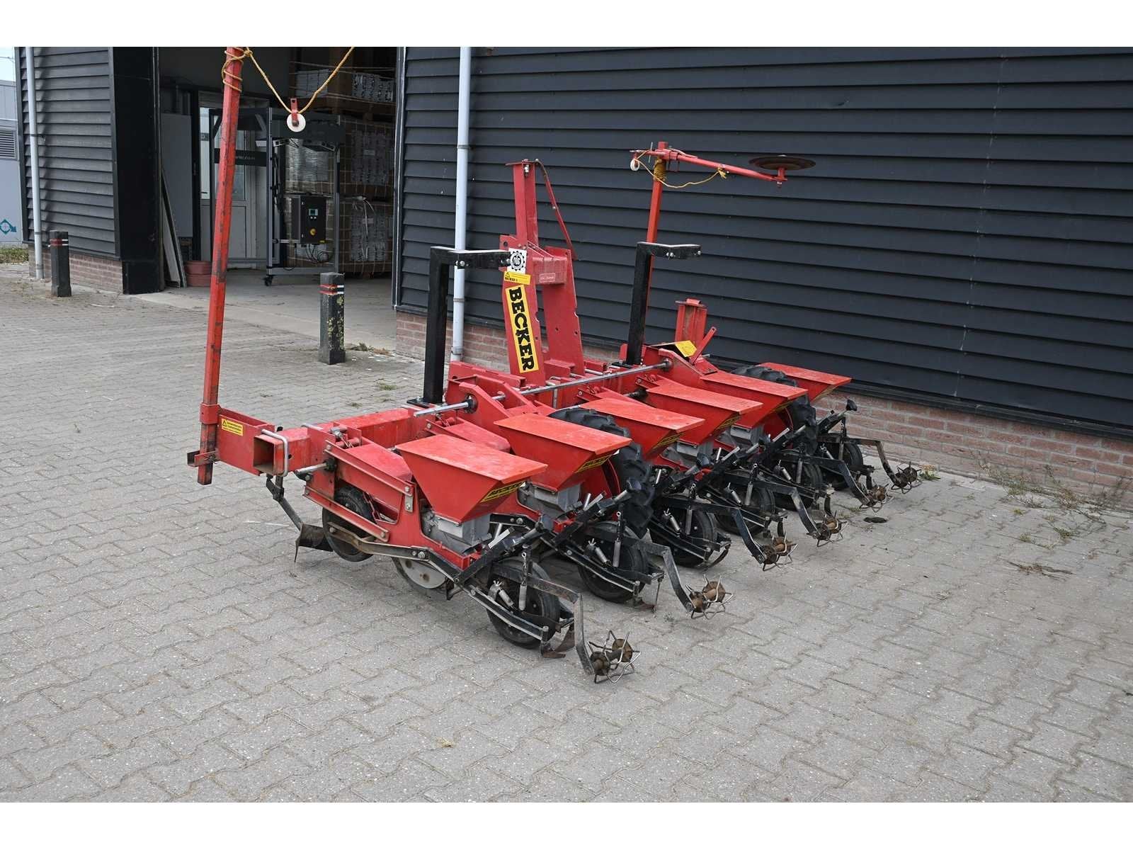 Becker Centra Super 6-rijige - Precisiezaaimachine, Overige, Zaaien, Planten of Poten