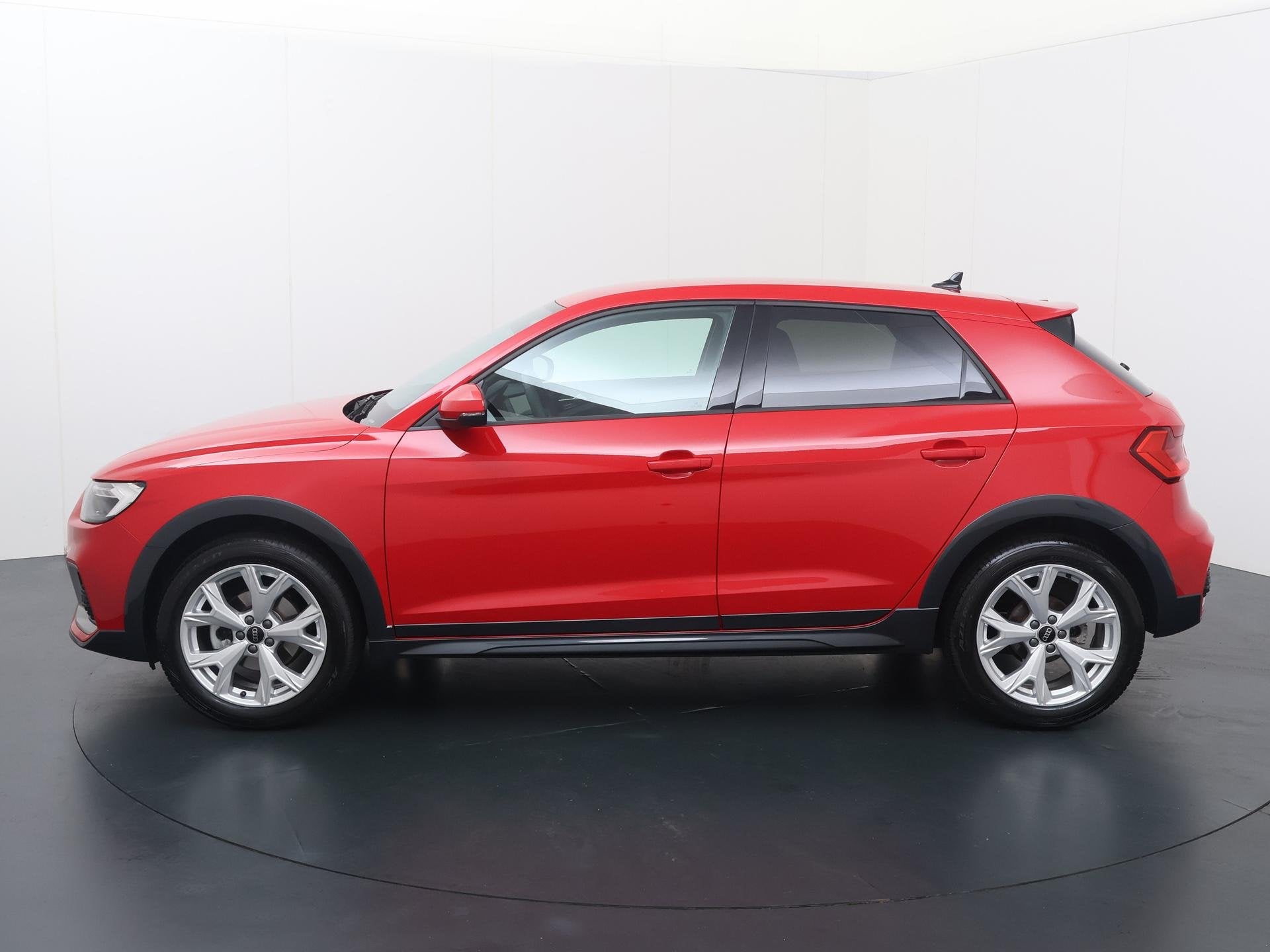 Audi A1 Allstreet 35 TFSI Advanced edition | 150 PK | Automa, Auto's, Audi, Stof, 4 cilinders, Bedrijf, 1180 kg