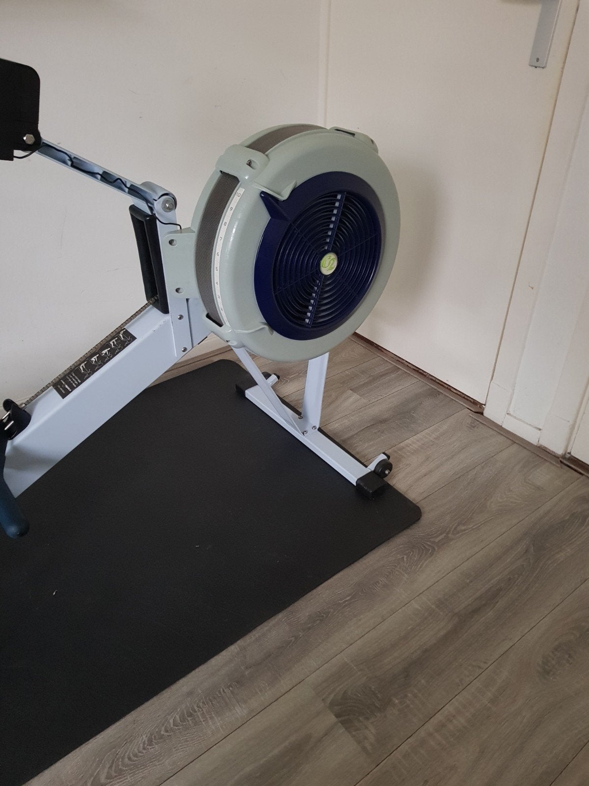 Concept 2 Roeimachine met PM4 monitor en mat