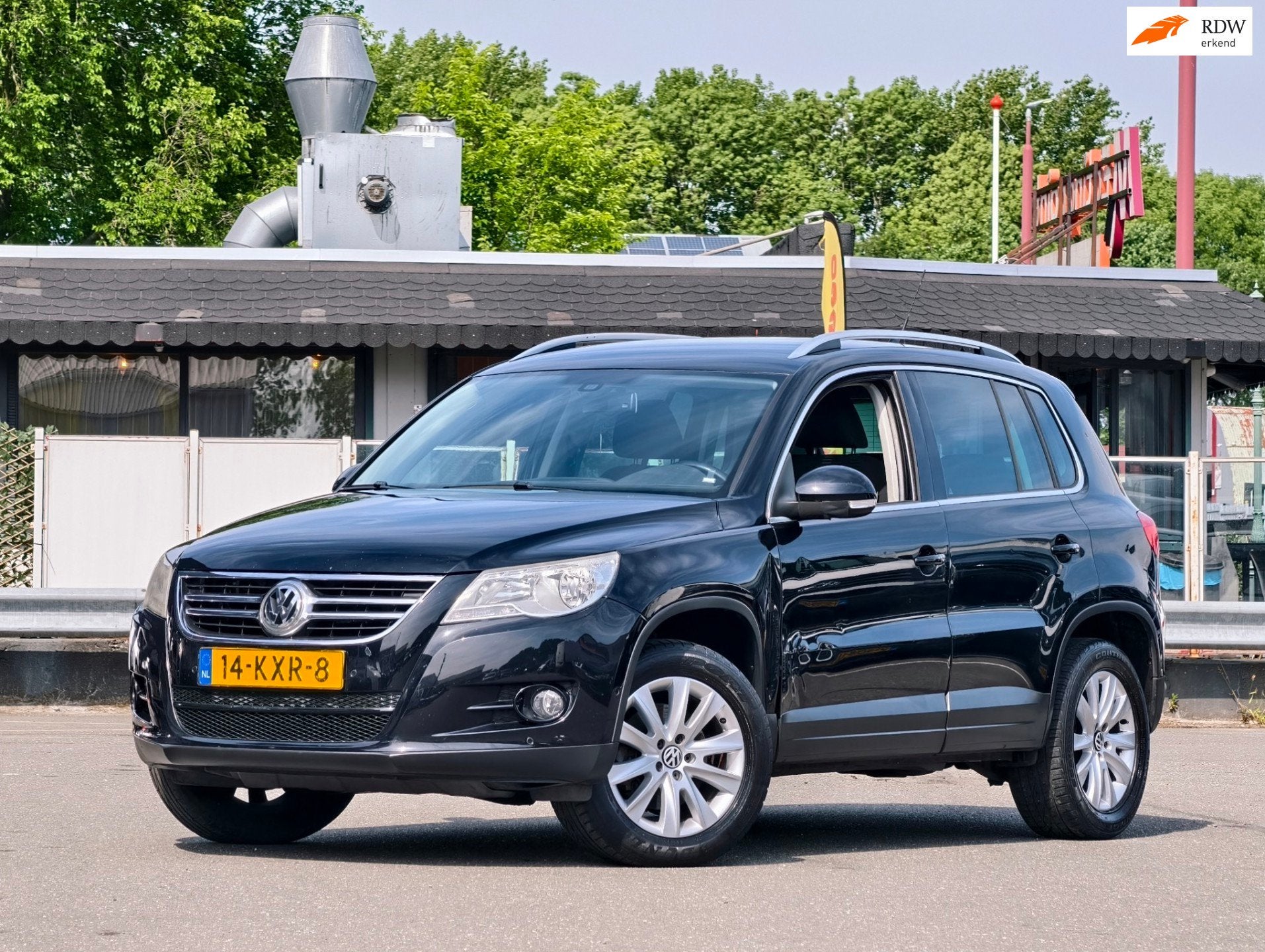 Volkswagen Tiguan 2.0 TSI Sport&Style 4Motion / AUTOMAAT / N, Auto's, Automaat, Dealer onderhouden, Stof, Gebruikt