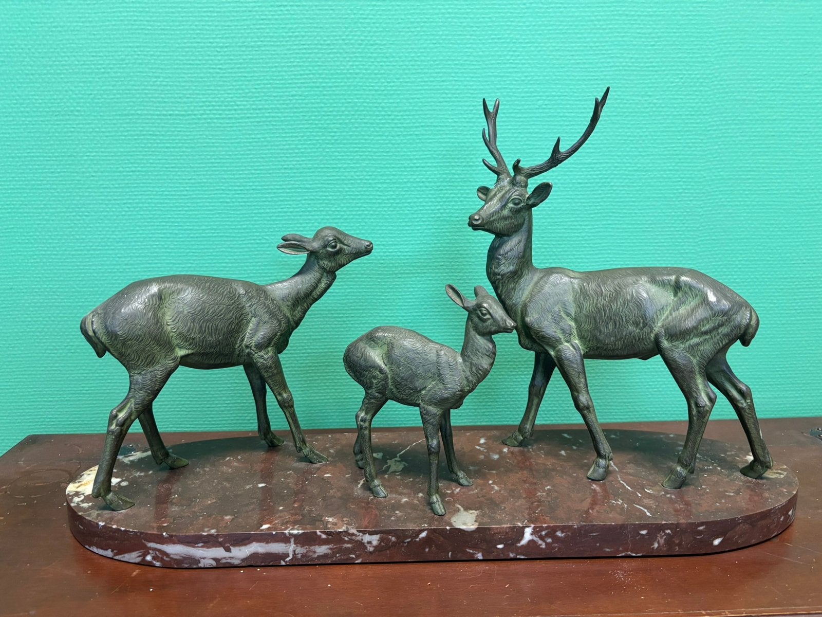 Art deco antieke bronzen herten op marmer, Ophalen of Verzenden, Brons