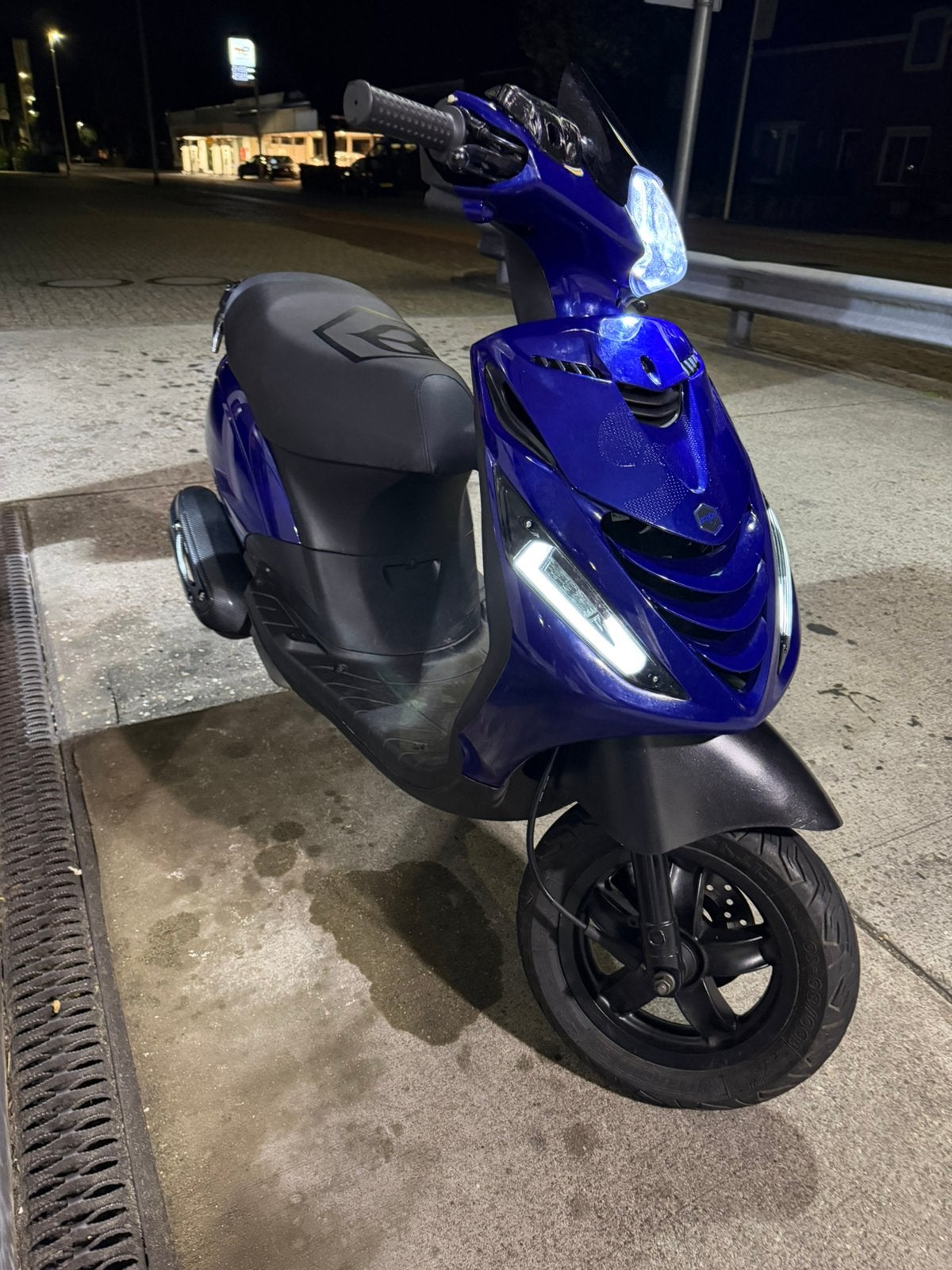 Piaggio zip iget 3v euro5 2024, Fietsen en Brommers, Maximaal 45 km/u, Zip, Ophalen of Verzenden, Zo goed als nieuw