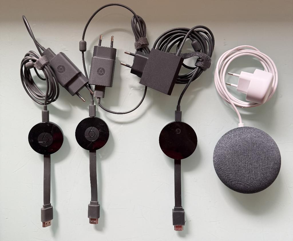 3x Google Chromecast + Google Home Mini, Audio, Tv en Foto, Mediaspelers, Ophalen, Zo goed als nieuw, HDMI, Zonder harde schijf