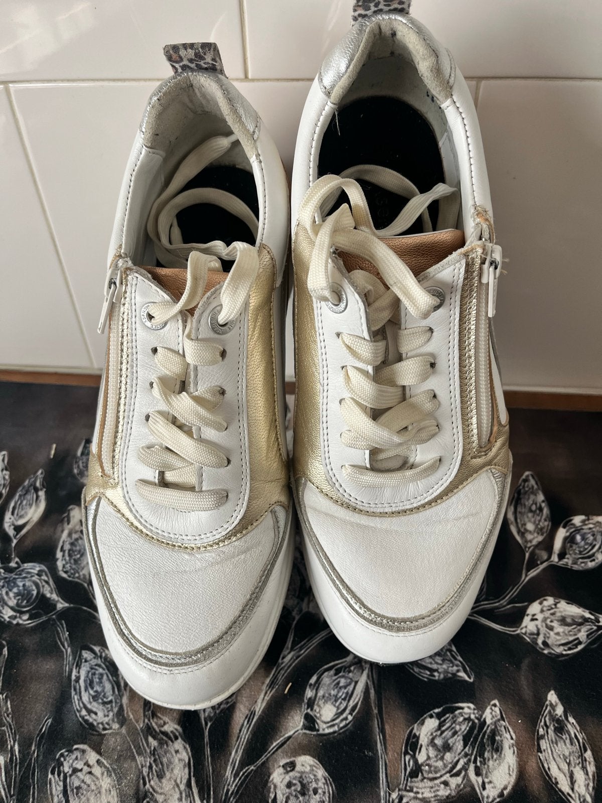 Dames Sneakers Xsensible Stretchwalker Maat 39 Wit/Goud, Kleding | Dames, Wit, Ophalen of Verzenden, Sneakers of Gympen, Zo goed als nieuw