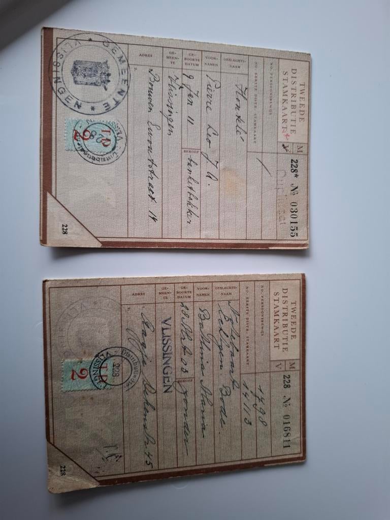 2 distributie stamkaarten Vlissingen bonkaarten wo2, Ophalen of Verzenden, Overige landen
