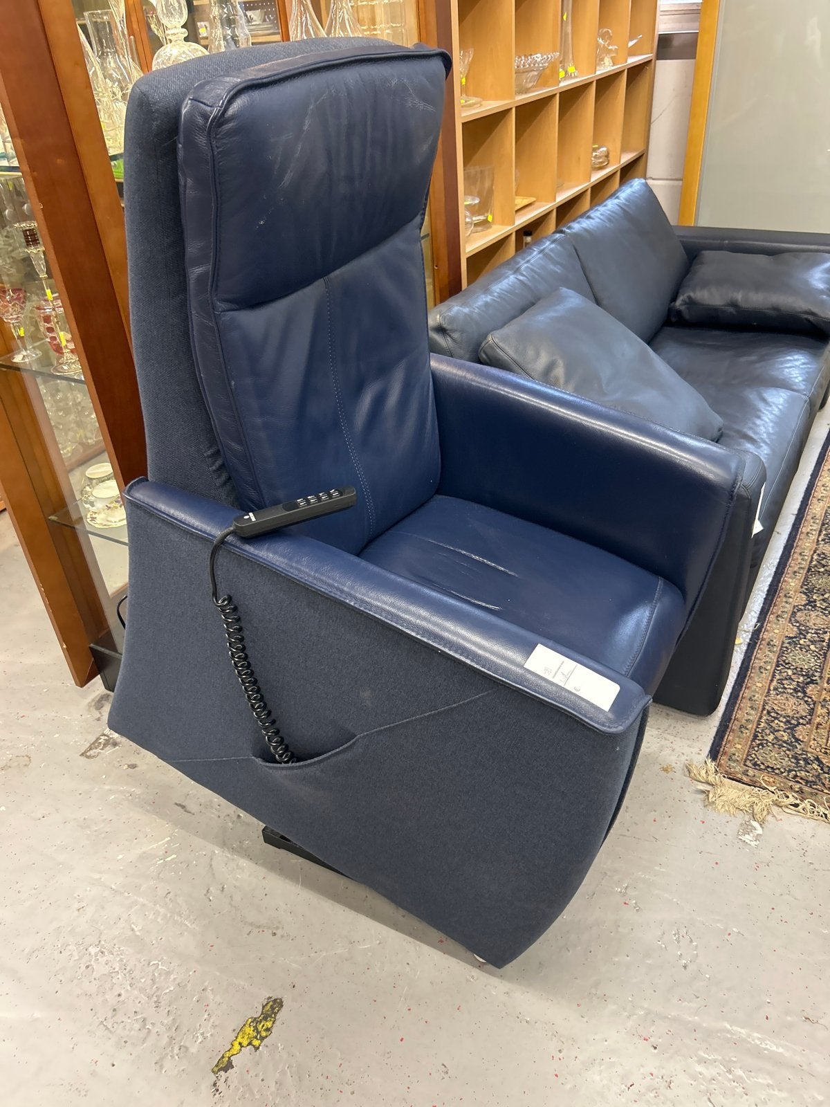 Lederen relaxfauteuil met stoffen achterkant, Huis en Inrichting, Fauteuils, Ophalen, Gebruikt, Leer, 75 tot 100 cm
