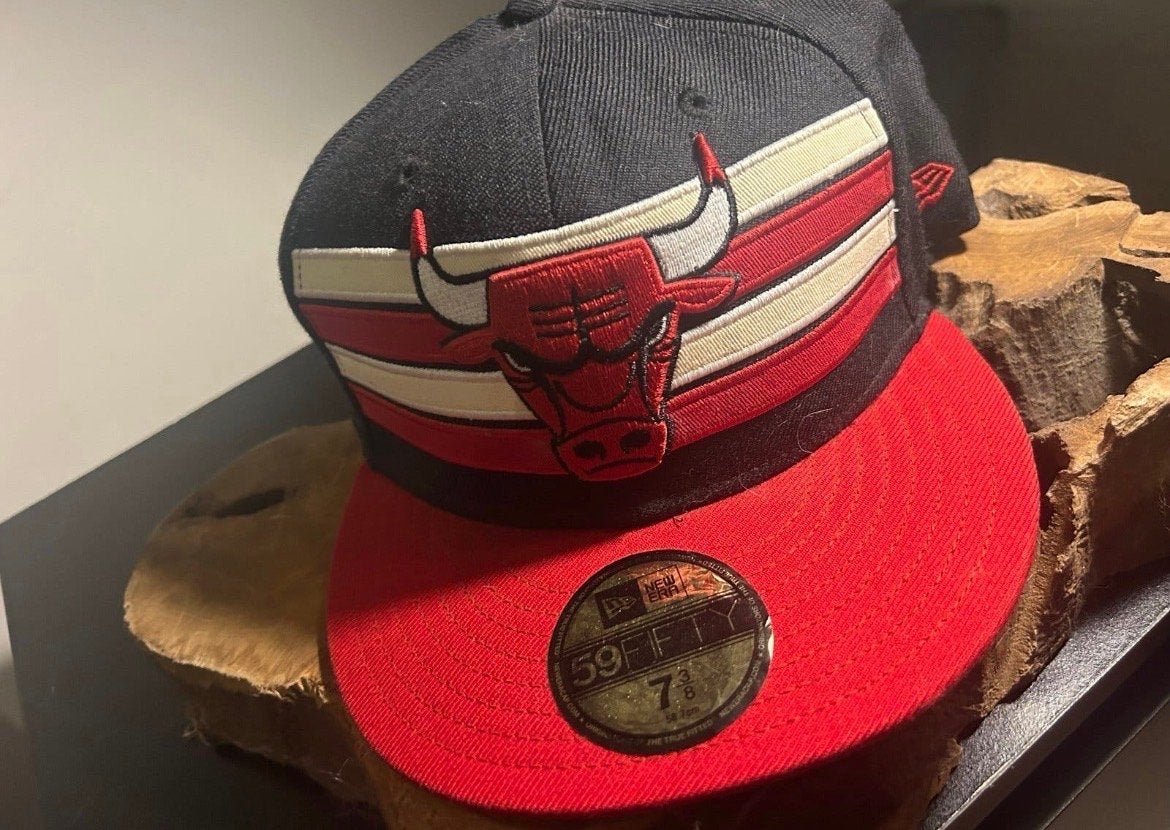 New Era Chicago Bulls 59Fifty pet - Maat 7 3/8, Ophalen of Verzenden, Nieuw, Pet