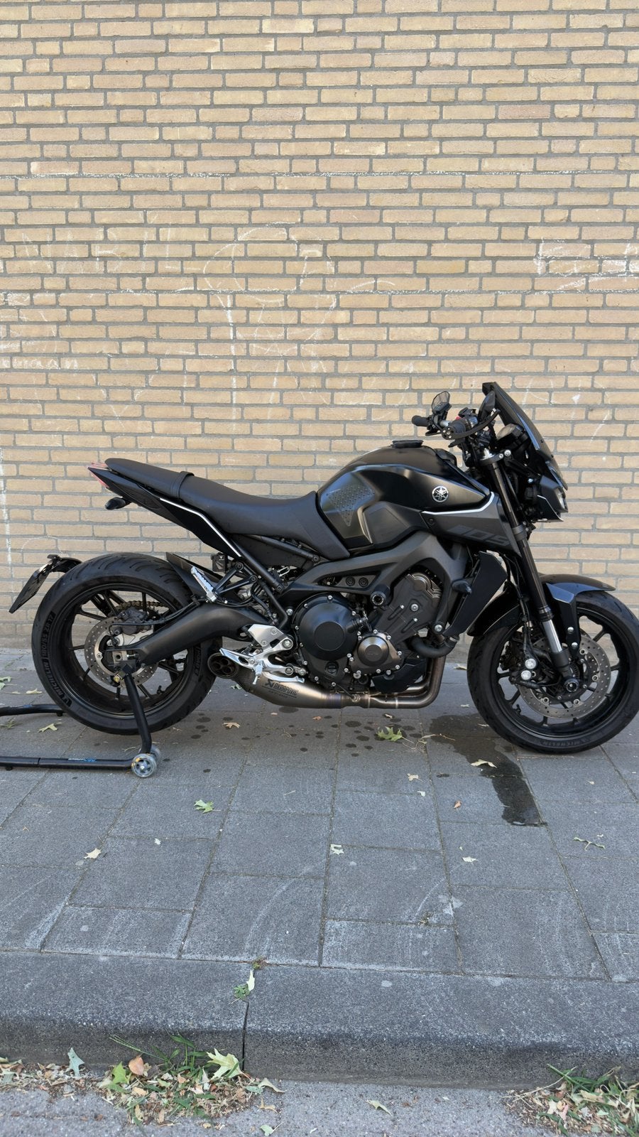Yamaha MT-09, Akrapovic, zwart, bomvol opties, Motoren, Motoren | Yamaha, Particulier, Naked bike, meer dan 35 kW, 3 cilinders