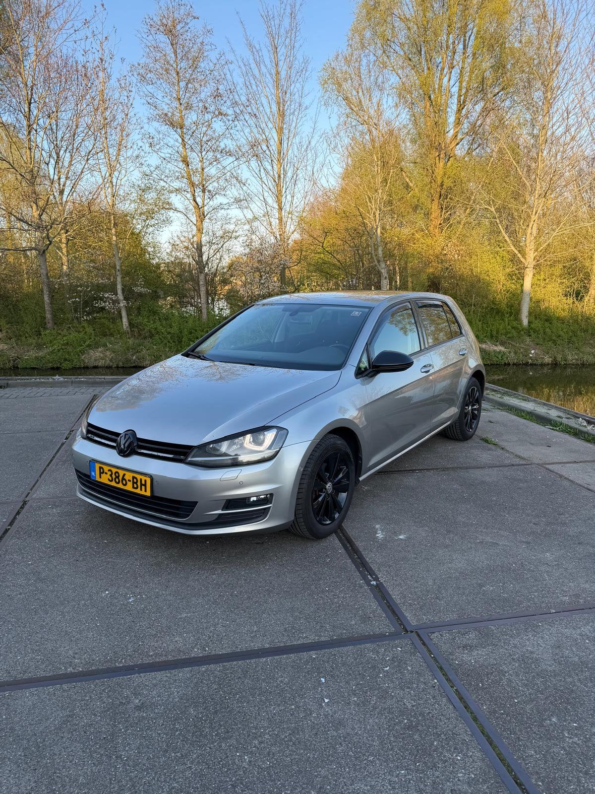 Volkswagen Golf 1.2 TSI 105PK | 2013, Voorwielaandrijving, Stof, Zwart, 4 cilinders