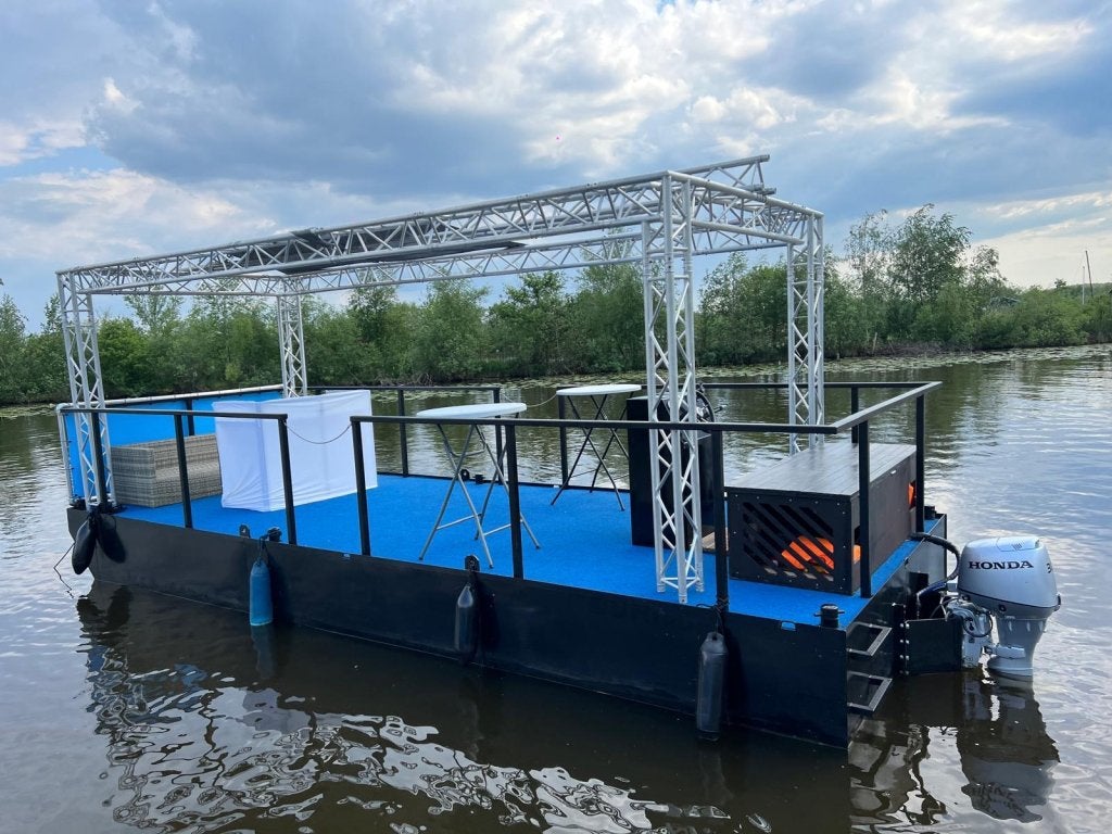 Partyboot Staal Pontoon, Overige merken, 9 m, Gebruikt, Buitenboordmotor