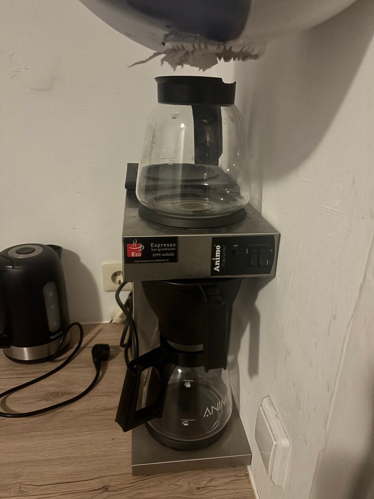 Animo Excelso professionele koffiemachine met twee kannen, Gebruikt, 10 kopjes of meer, Koffiemachine, Gemalen koffie