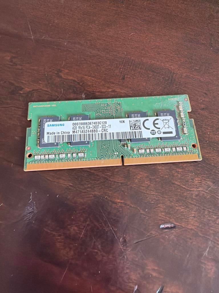 Samsung 4GB DDR4 RAM geheugen, Computers en Software, Gebruikt, DDR4, Ophalen of Verzenden, Laptop