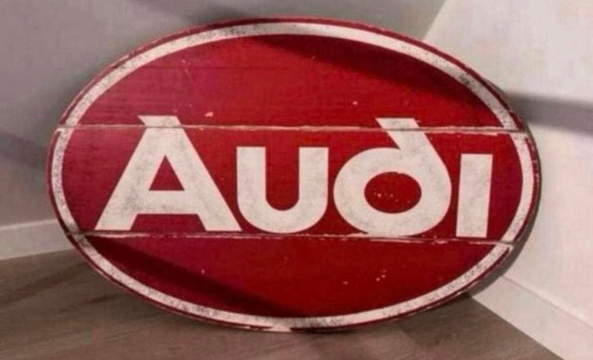 UNIEK MASSIEF HOUTEN AUDI BORD 88 X 57,5 HANDMADE CERTIFICAT, Verzamelen, Ophalen of Verzenden, Zo goed als nieuw, Auto's