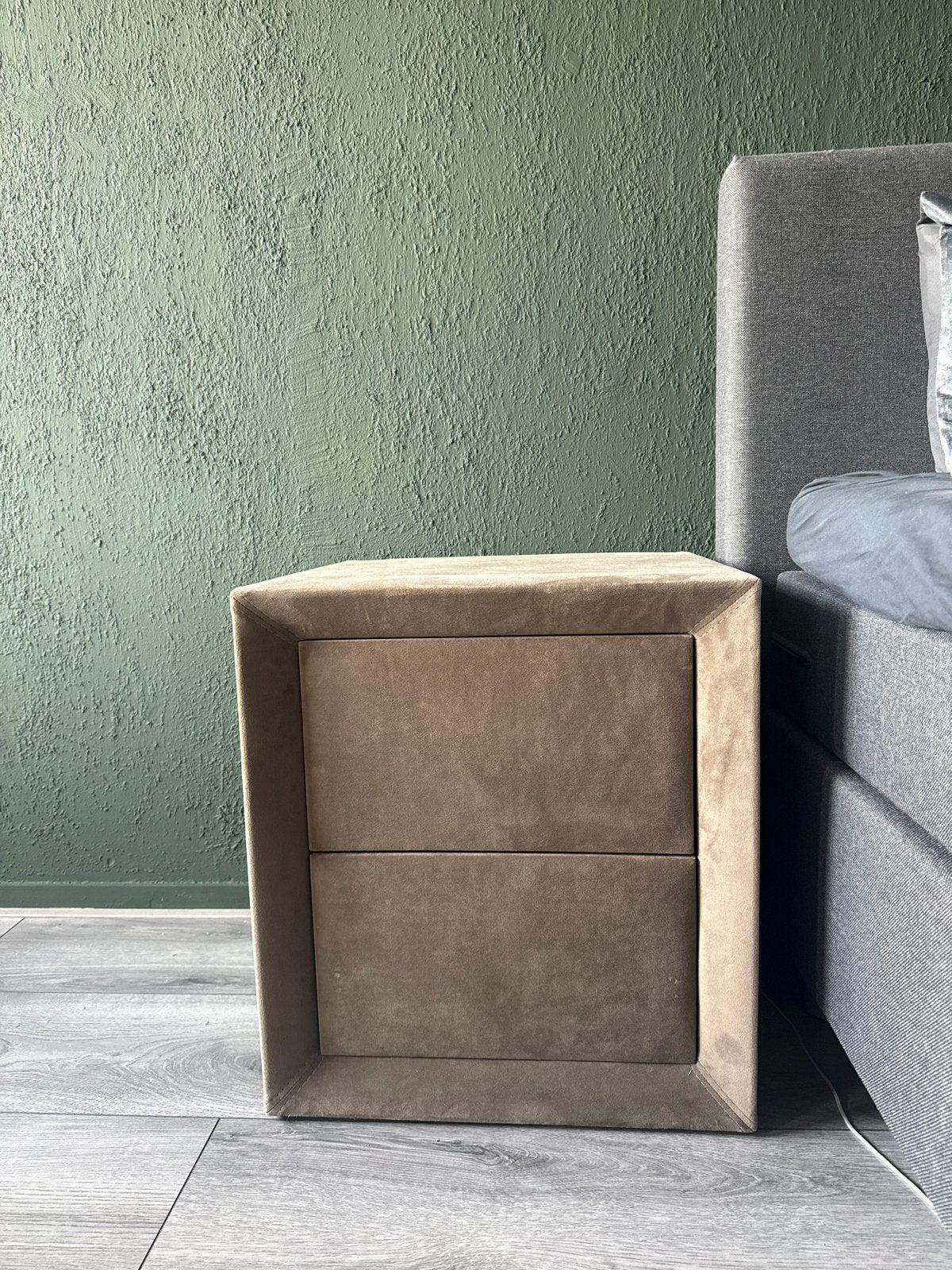 Luxe Nachtkastje Massief Hout - Stijlvolle Slaapkamer